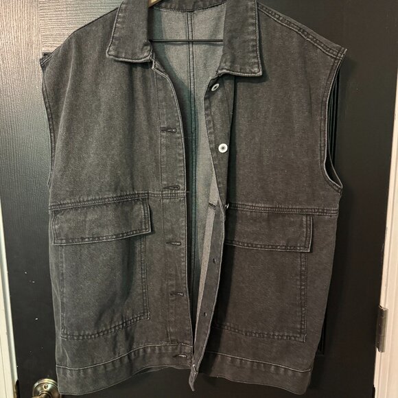 NWOT Black Denim Vest Oversized Large - Picture 1 of 2